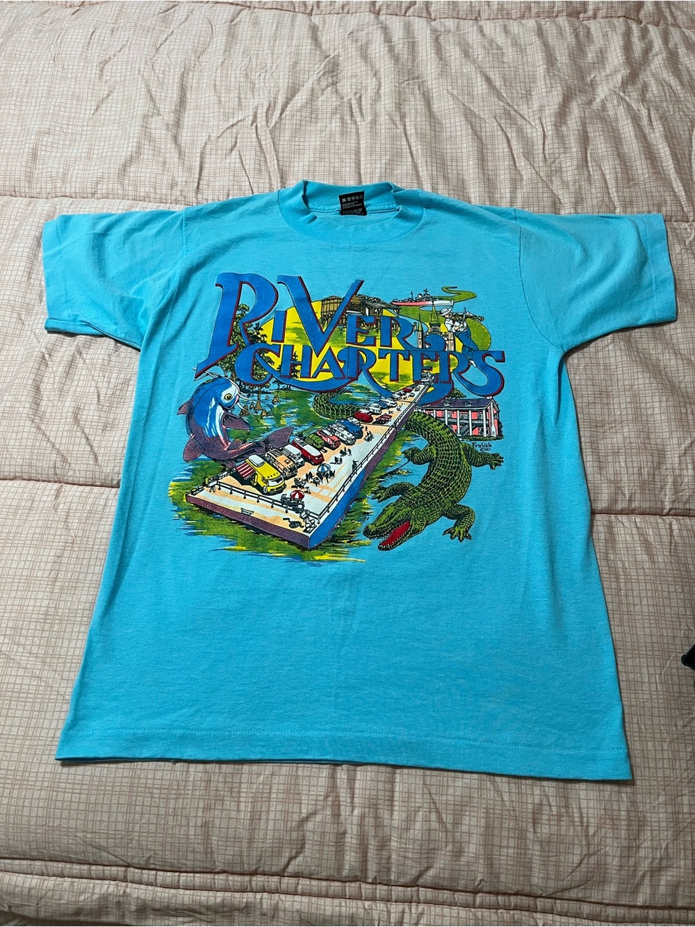 Vintage 
Gildan Turquoise 'River Charters' Graphic Short Sleeve Tee
